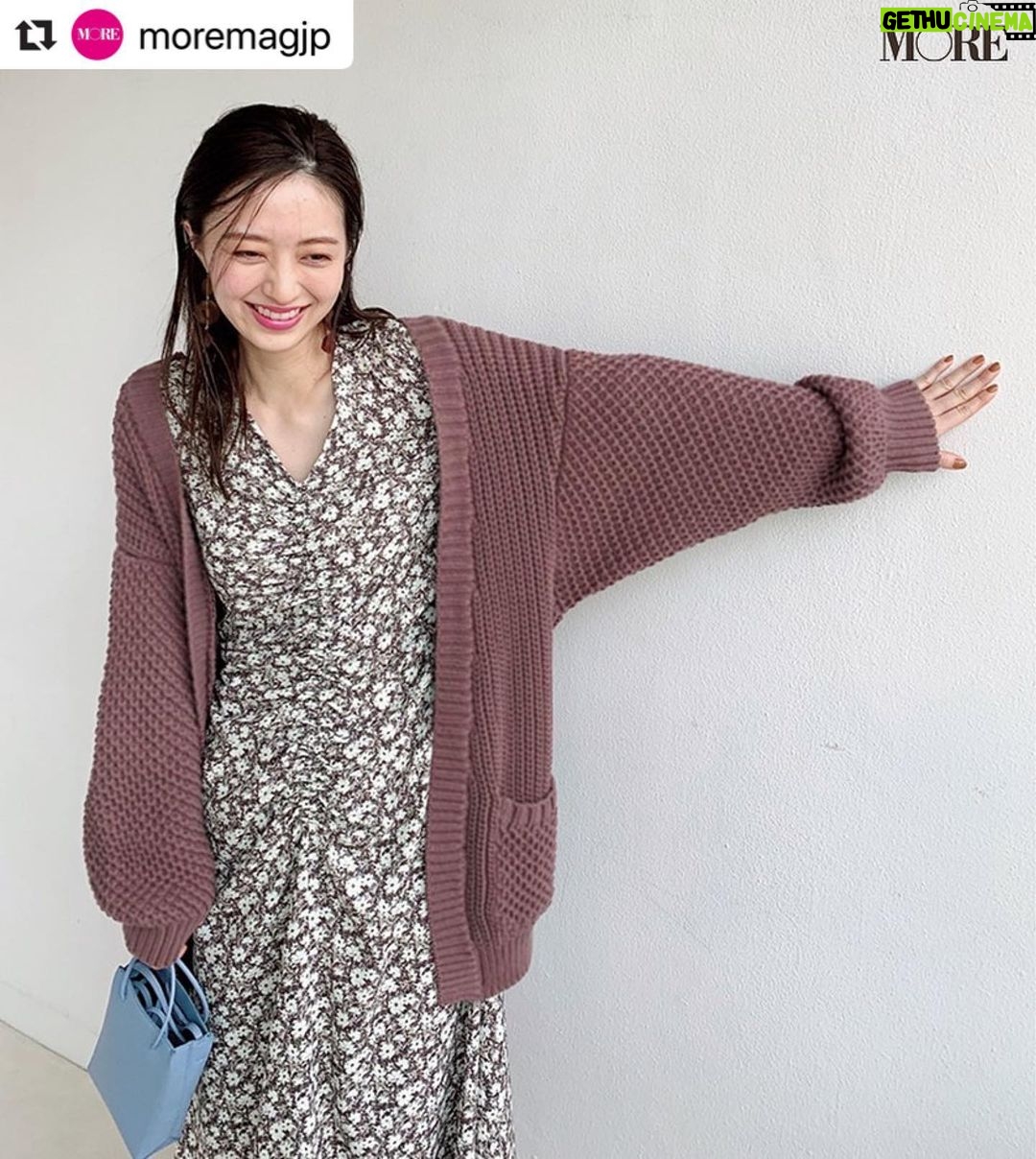 Rina Aizawa Instagram - #Repost @moremagjp with @make_repost ・・・ おっとり癒し系な逢沢りなが、突然○○を披露!【MORE3月号オフショットをお届け♡】ドン! おっとりほんわかな、りなてぃにされたらドキッとしそうですよね、壁ドン。ちなみにこの日は、なんの前ぶれもなくいきなりしてくれました、壁ドン(笑)。 #MORE #moremagjp #デイリーモア #のぼり坂OL #モデル #model #逢沢りな #りなてぃ #モアモデル #モデルのデジレポ #オフショット #撮影