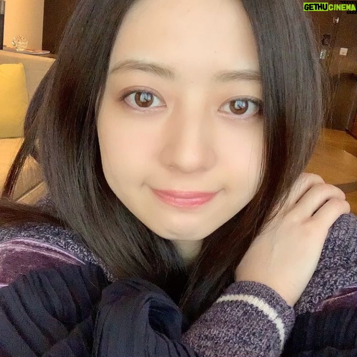 Rina Aizawa Instagram - 下まぶたにアイラインひくのも、いいなーと思った日のこと。(顔面失礼します) メイクって楽しいね🙌