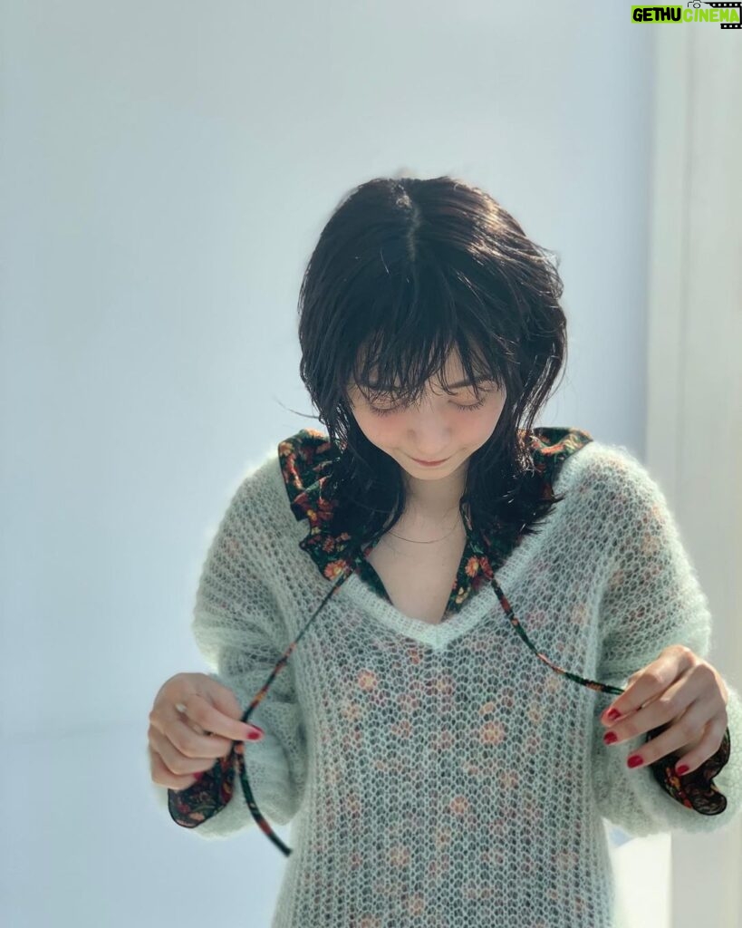 Rina Aizawa Instagram - 明けましておめでとうございます！ 皆さんが健康でいられることと、良い一年を過ごせることを願っています😌 今年もよろしくお願いします♡ MORE2月号もよろしくね🐮