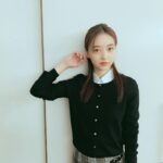Rina Aizawa Instagram - 秋冬物の撮影をして、もうそんな季節なのね…と🐿🍂 今年の夏は短かったように感じるなぁ。 そして髪も伸びましたっ。 伸びるのが早いのです😯