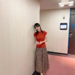 Rina Aizawa Instagram - フジテレビ『info中！』 本日6月25日(土)13時30分からのCMで流れるインフォマーシャルに出演しています。 👗@opaque.clip 👡@randa_pic 💍@starjewelry_press