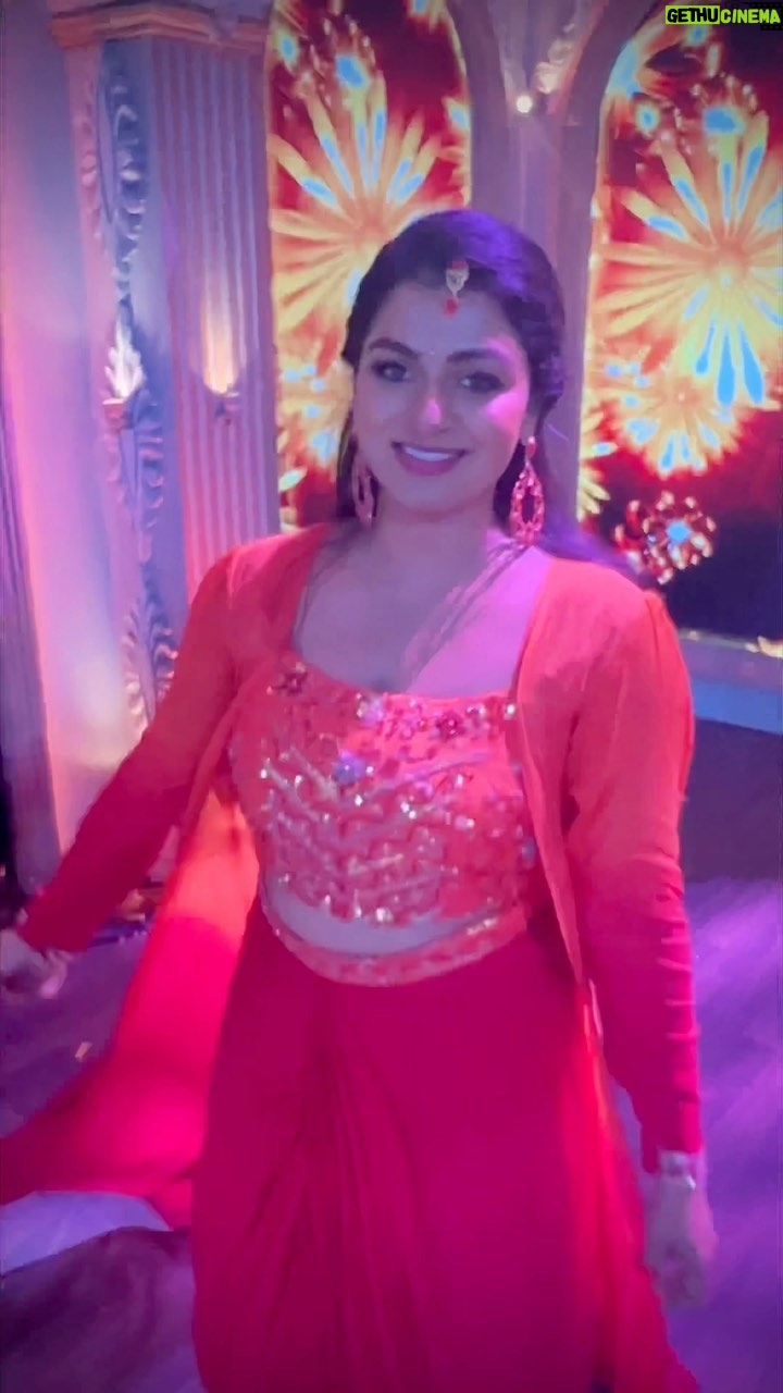 Rini Raj Instagram - 🧡❤️ . . . 👗 @denairaboutique ❣️