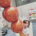 Ririsa Miyazaki Instagram - ばらかもん第4話みていただけましたか？ この間、フジテレビの冒険王に行ってきました！ ドッキリGPのブースなどがあって楽しかったです☺︎ ばらかもんのポスターも沢山見つけて嬉しかったです♡ #夏休みの思い出 #冒険王 #フジテレビ