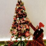 Ritika Badiani Instagram - We Wish You A Merry Christmas 🎄🎁❤️ #RitsBadiani #RitikaBadiani #Richy #MerryChristmas #ChristmasTree #Dog #Santa