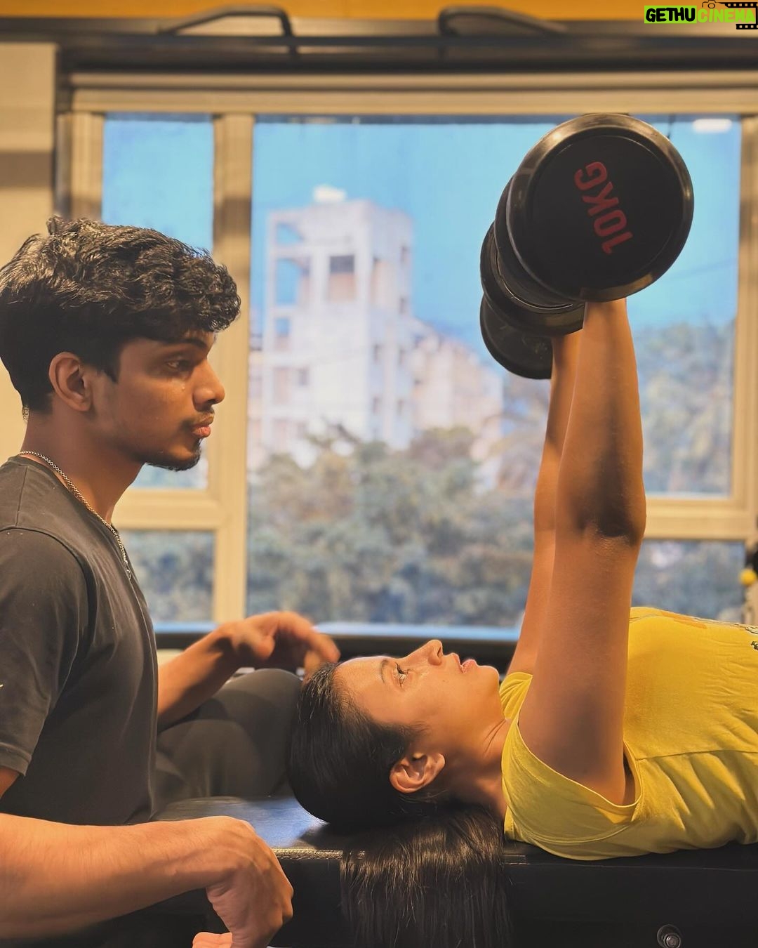 Ritika Shrotri Instagram - Ending the year with some strength! #2023