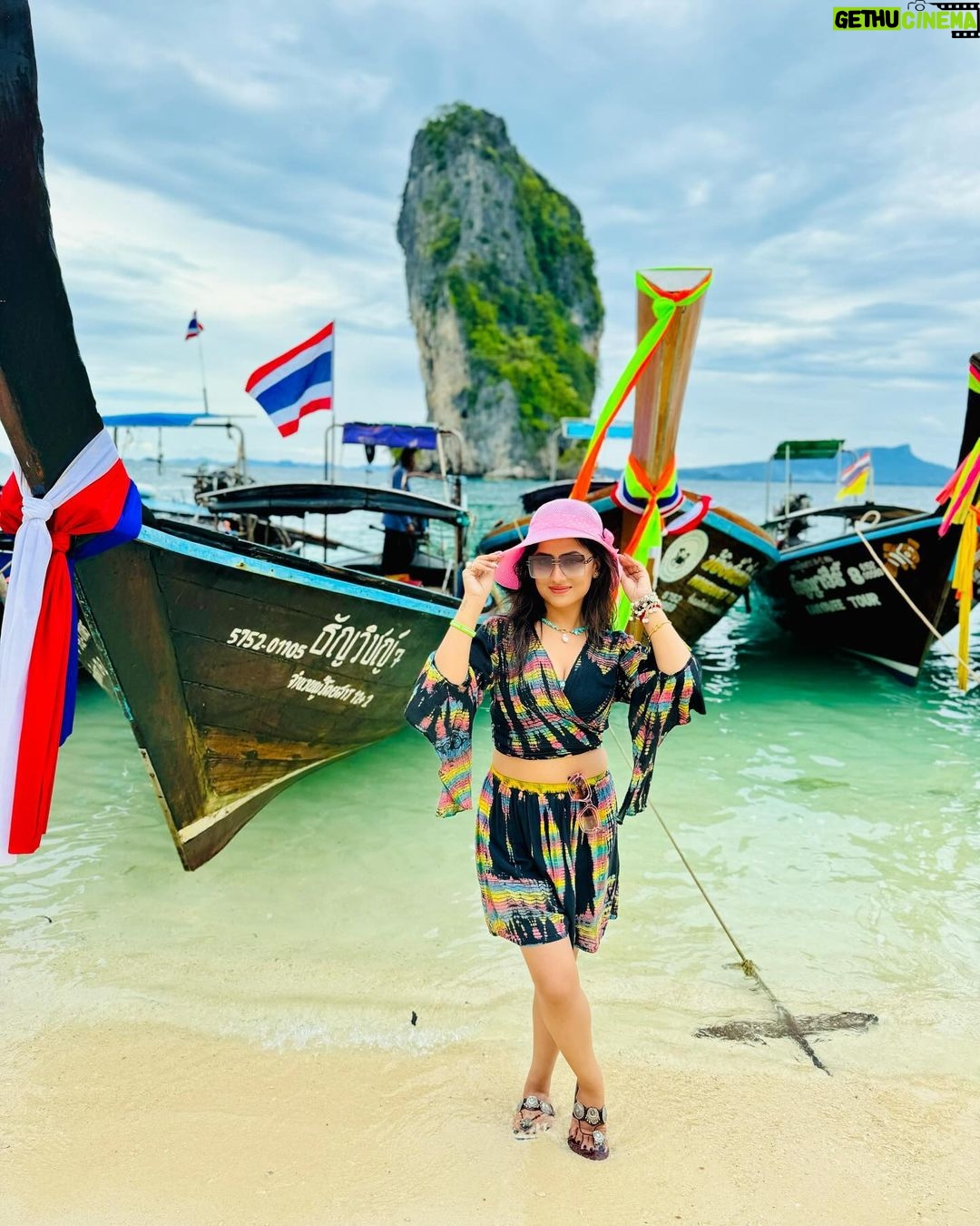 Riya Dey Instagram - Self-love ❤️ #swipeleft ⬅️ #love #live #laugh #travel #loveyourself #actress #riyadey Krabi, Thailand