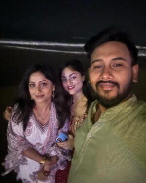 Riya Dey Instagram - ଜଗନ୍ନାଥ ସ୍ୱାମୀ ନୟନ ପଥଗାମୀ ଭବ ତୁମେ..
1st jaga darshan of 2024 with my mains 😍🙏🏻🙌🏻
#blessed #positivevibes #positivity #jayjagannath #jagadarshan #puri #dham #favourite #place #love #live #laugh #stayblessed #stayhappy