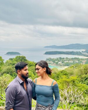 Riya Dey Instagram - Happy new year husband ❤️😘
#happynewyear2024 #togetherforever #togetherness #couplegoals #loveisintheyear #newbeginning #freshstart #love #live #laugh #travelphotography #travelling #happiness #sunilria🎊👩‍❤️‍👨🎊