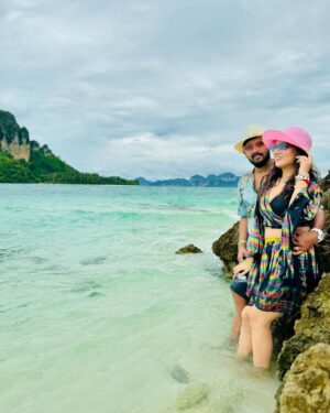 Riya Dey Instagram - Happy new year husband ❤️😘
#happynewyear2024 #togetherforever #togetherness #couplegoals #loveisintheyear #newbeginning #freshstart #love #live #laugh #travelphotography #travelling #happiness #sunilria🎊👩‍❤️‍👨🎊