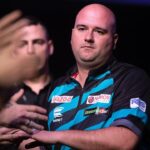 Rob Cross Instagram – Good to progress yesterday, had to dig deep after a slow start. Ready to go again with another clash with Gary Anderson. 
Thanks for the support, means a lot ⚡️
@targetdarts @NamosSolutions @jenningsbetinfo @scott_rbs 

📸 @_taylorlanningphotography_