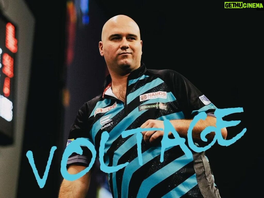 Rob Cross Instagram - We’ve all had a great day here in Bahrain. I’m looking forward to playing in the Masters on Thursday! I’ve drawn Nitin Kumar in the first round. ⚡️🇧🇭 @targetdarts @NamosSolutions @jenningsbet @scott_rbs 📸 @_taylorlanningphotography_