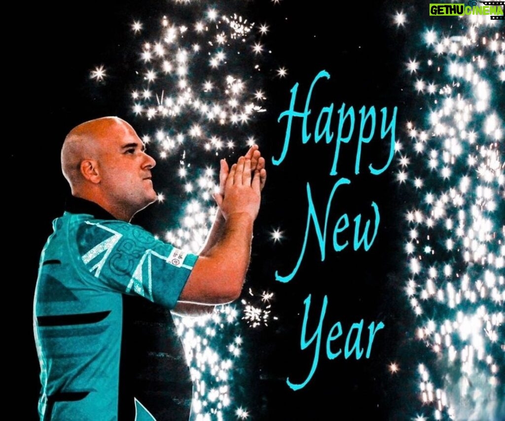 Rob Cross Instagram - Happy New Year everyone. Have a great and safe night. Thanks so much for all the support. Let’s make 2023 a big one! @targetdarts @NamosSolutions @jenningsbetinfo @scott_rbs 🎆⚡️