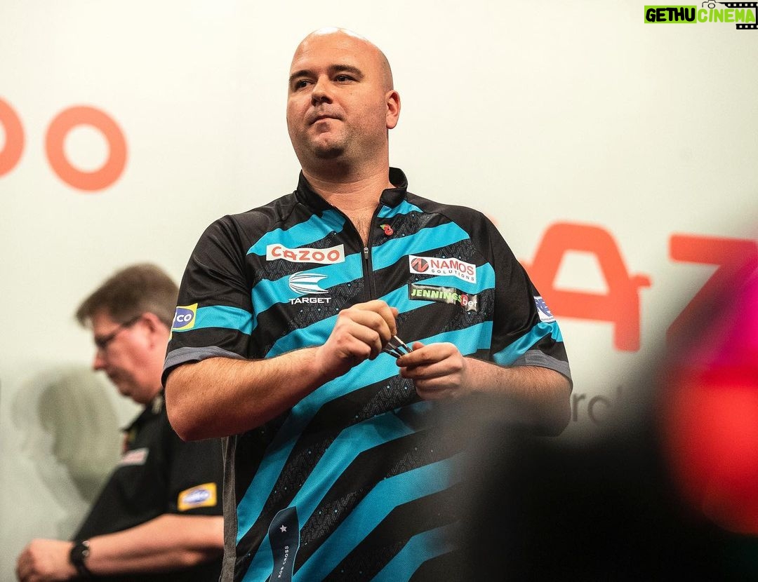 Rob Cross Instagram - That didn’t go to plan at all. Frustrating result. Onto the next one against Martin Schindler. We go again! @targetdarts @NamosSolutions @jenningsbetinfo @scott_rbs 📸 @_taylorlanningphotography_