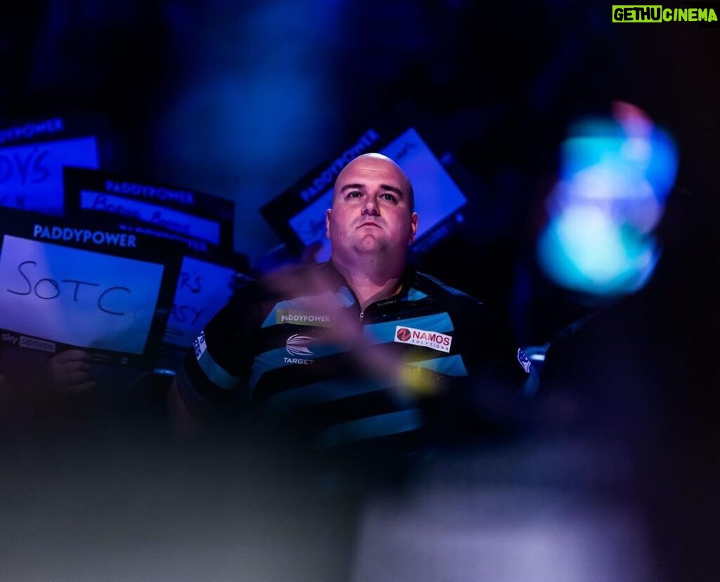 Rob Cross Instagram - Happy with the win and onto the next one. It wasn’t my best but I found the finishing when I needed to. The crowd were amazing today. Thanks so much for the support! ⚡️ @targetdarts @NamosSolutions @pwrbyfluidity @scott_rbs 📸 @_taylorlanningphotography_