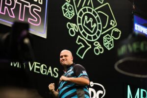 Rob Cross Instagram - One to go. 
Some prep and time with the family and I’ll be ready to face Luke tonight. 
Great messages of support, means a lot thank you 🙏⚡️
@targetdarts @NamosSolutions @pwrbyfluidity @scott_rbs 

📸 @_taylorlanningphotography_