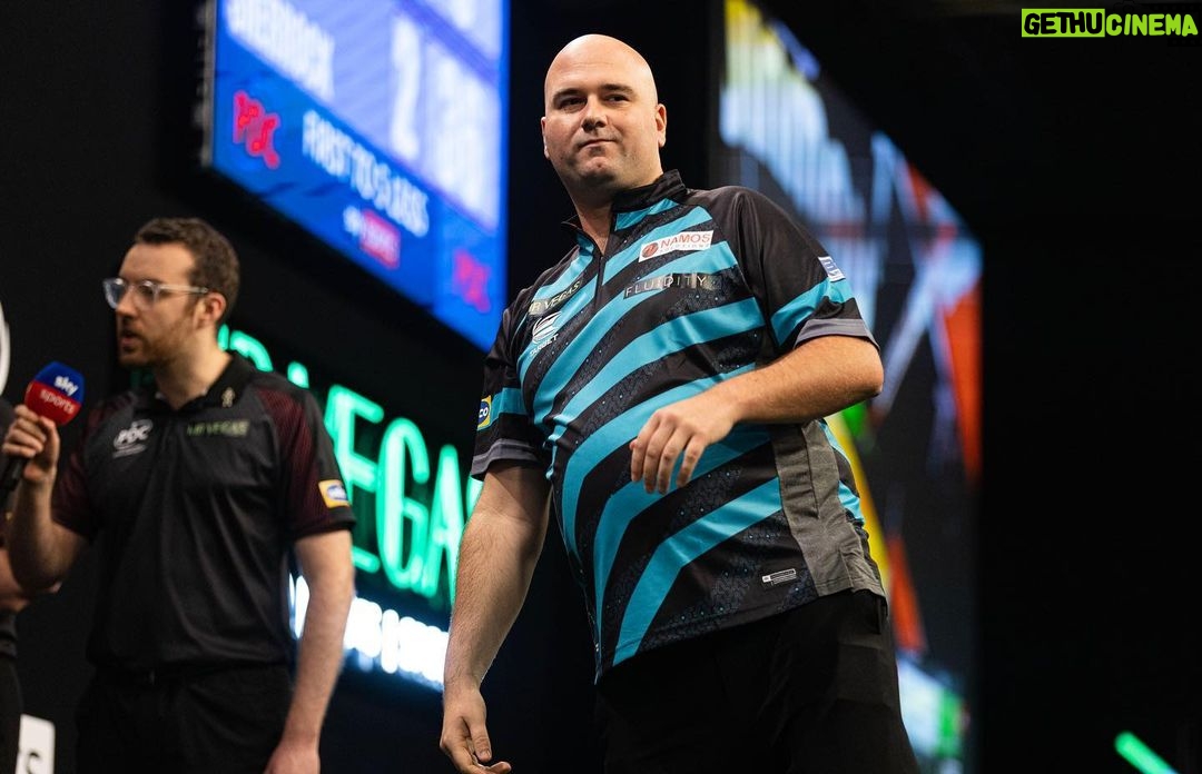Rob Cross Instagram - Job done. Important win and onto the knockout stages of the Grand Slam. Thanks for all the support, means a lot 🙏⚡️ @targetdarts @NamosSolutions @pwrbyfluidity @scott_rbs 📸 @_taylorlanningphotography_