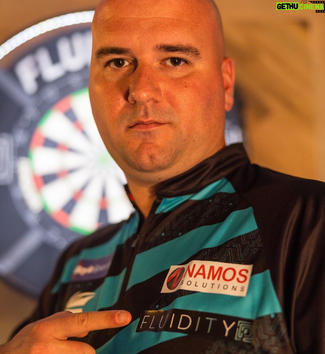 Rob Cross Instagram - πΌ π£ππ¬ ππ§π π¬ππ©π πππππΏπππβ¦β‘οΈ I am very proud to welcome this brilliant company to the Rob Cross team. Itβs exciting to form what will be a very successful partnership with @pwrbyfluidity. πfluidity.uk.com Here we go!
