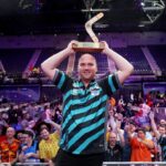 Rob Cross Instagram - Absolutely over the moon to take back-to-back titles in the WSOD. I’ve loved my time in Australia and New Zealand, I feel very grateful. Plus thanks to the crowd for amazing support! 🇦🇺🇳🇿 ⚡️👏 @targetdarts @NamosSolutions @jenningsbetinfo @scott_rbs