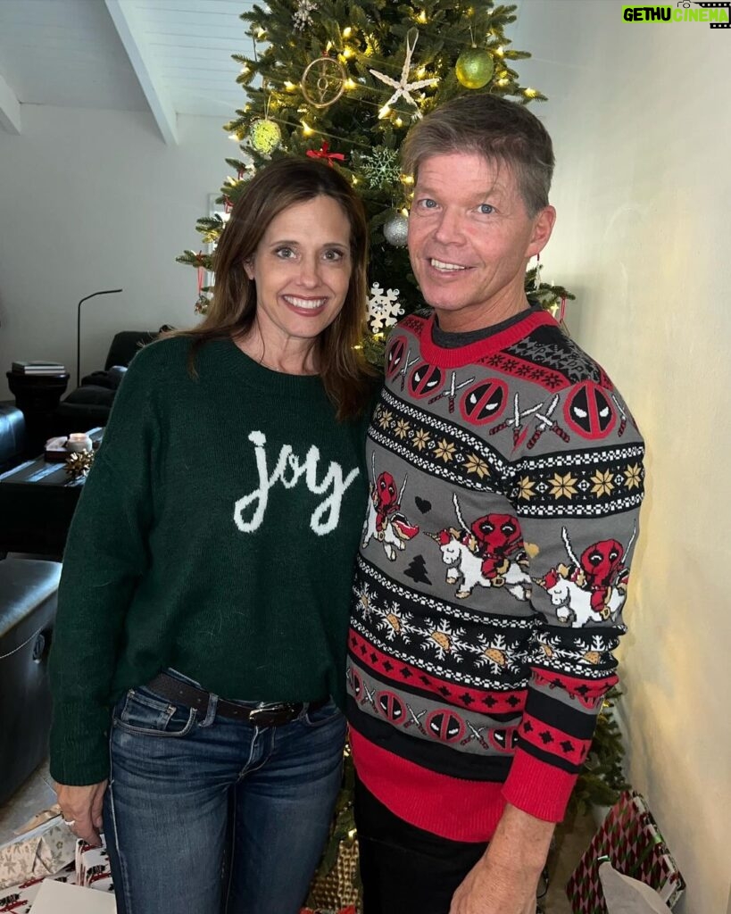 Rob Liefeld Instagram - Holiday Festivities Day 2, more family, less pictures. Filled with Joy. You’d wear a sweater & a scarf with your work too. You would.