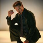 Robert Downey Jr. Instagram – Here’s a marvelous #throwback to a starkly different time…I call it, “The Thinker” 🤔💭

📸: @jimmy_rich