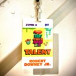 Robert Downey Jr. Instagram – And you thought only the Hulk could turn green! Truly, what an honor to win @KidsChoiceAwards ‘Favorite Movie Actor’…but NONE of this is truly possible without any of YOU. Thank you from the bottom of my green slimed heart!💚 #KCA #hair @davynewkirk #style @jeanneyangstyle 👔 @giorgioarmani 

📸: @jimmy_rich