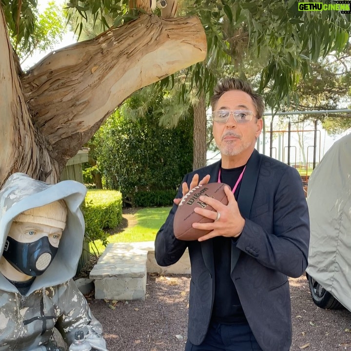 Robert Downey Jr. Instagram - And we’re back,,, let the trash talking begin. The #AGBOSuperheroLeague has assembled some of my closest friends and fellow superhero opponents for a great cause... This year, thanks to #FanDuel the stakes are higher than ever before ! There’s $1M in prizes up for grabs and @officialfootprintcoalition is my charity of choice... But most importantly this season is dedicated to @chadwickboseman and an additional $250K will be donated throughout the season to charities in his memory. Watch all the action play out on www.AGBOSuperheroLeague.com. Peep out the @agboleague page on IG #TeamStark #Chadwickforever