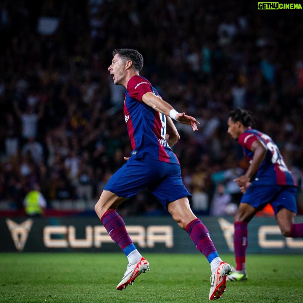 Robert Lewandowski - 1.4 Million Likes - 3:2
We are always fighting until the last minute 😎
@fcbarcelona