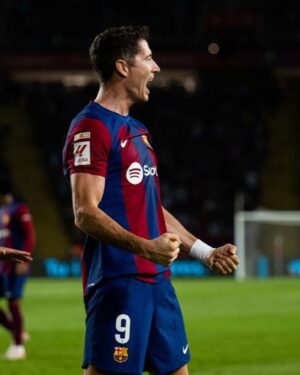 Robert Lewandowski Instagram - Teamwork ➡️ 3 points for us!
@fcbarcelona