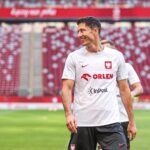 Robert Lewandowski Instagram - 🇵🇱 @laczynaspilka