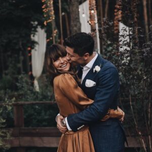 Robert Lewandowski Instagram - @annalewandowska I love you more each day, the past ten years that I have spent with you have been the best time of my life. Today is a celebration of our love. Thank you for being by my side, always. My life is complete with you. 
Happy 10th anniversary ❤️
