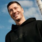 Robert Lewandowski Instagram – Bold graphics, metal badges, premium quality materials 👌 Check out my new collection at @4f_official 
#4F #4FxRL9
#paidpartnership