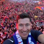 Robert Lewandowski Instagram - What a night! We are the Champions! 💙❤️ @fcbarcelona