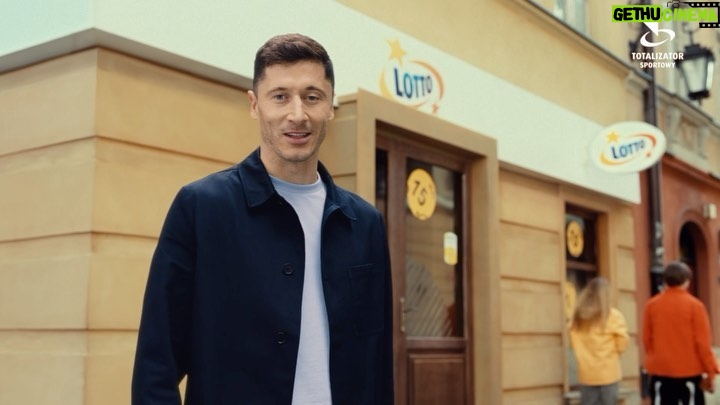 Robert Lewandowski Instagram - Ponownie możecie zgłaszać swoje pomysły na obiekty sportowe 🏟 lub kulturalne🎭 w akcji „WYgrywamy zaczyna się od WY”! To już druga edycja projektu, w którym Totalizator Sportowy wesprze finansowo najlepsze lokalne inicjatywy!🤝 Wszystko jest w Waszych rękach! Szczegóły znajdziecie na www.gramywygrywamy.pl #WygrywamyRazem #WygrywamyZaczynaSięOdWY #GramyWygrywamy #reklama