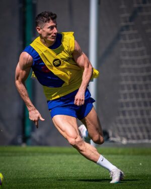 Robert Lewandowski Instagram - 😳😳