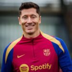 Robert Lewandowski Instagram - Friday 😜 Viernes 😜 @fcbarcelona