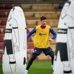 Robert Lewandowski Instagram - Friday 😜 Viernes 😜 @fcbarcelona