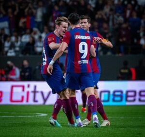 Robert Lewandowski Instagram - Not an acceptable outcome tonight. Sincerest apologies to all the @fcbarcelona fans.

No es un resultado aceptable. Las más sinceras disculpas a todos los culers. @fcbarcelona
