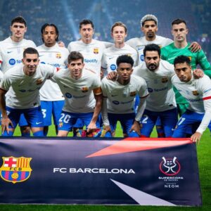 Robert Lewandowski Instagram - To the final we go 🔥

Estamos en la final🔥

@fcbarcelona