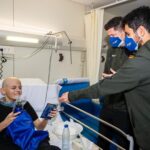 Robert Lewandowski Instagram – Today, we had a privilege of visiting the incredible young warriors! 

May 2024 bring joy, healing and countless reasons to smile for these little superheroes and their families 💪🏻

Hoy hemos tenido el privilegio de visitar a unos increíbles luchadores! 

Que este 2024 esté lleno de alegría, salud e incontables razones para sonreír para estos pequeños superhéroes y sus familias💪🏻

@fcbarcelona