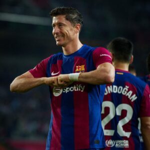 Robert Lewandowski Instagram - ⚽️⚽️

Win for @fcbarcelona
