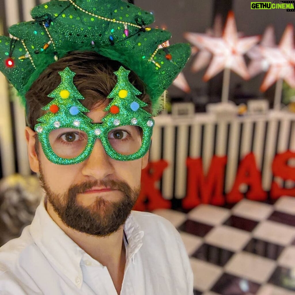 Robin Blase Instagram - Ich hoffe ihr hattet schöne Weihnachten. Hier ein verspäteter dezenter Weihnachtsgruß