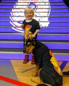 Robin Blase Instagram - Das @lootfuerdiewelt Merch ist wirklich für jeden geeignet! #lfdw6