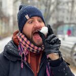 Robin Blase Instagram – Es regnet Snacks! 
Unsere Tochter hat sich sooooo gefreut 😍
#schnee #schneezauber #schneeflocken #schneemann