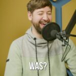 Robin Blase Instagram - Ich werde @frodoapparat nie wieder einen Tee kochen! Noch mehr nützliche Infos aus dem Leben von Influencer*innen bekonmt ihr im @laesterschwestern_podcast Diese Woche mit Frodo, schon gehört? Link in der Bio!