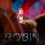 Robin Leutner Instagram - Danke Karpfhamer Volksfest! Es war mega bei euch❤️🙏 #djrobin #layla #hotel #bumsbar #karpfhamer