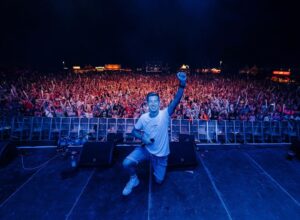 Robin Leutner Instagram - Danke Magdeburg! ❤️🙏
#djrobin #megamalle #magdeburg #summerfieldbooking #layla #bumsbar #246