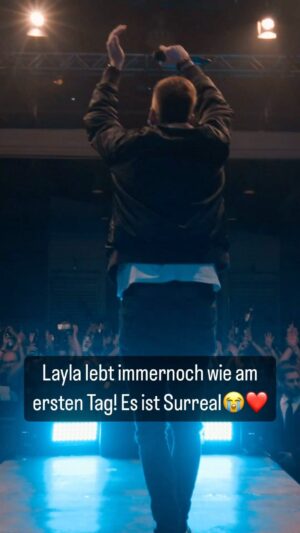 Robin Leutner Instagram - Einfach zu Krass wie Ihr sie immernoch Feiert! ❤️🙏
Schönes Wochenende euch😍🙏
#layla #hitdesjahres #2022 #sommerhit #rekorde #mallorca #mallorcahit #deutschlandhit #party #sommer #sonne #insel #summerfieldrecords