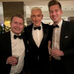 Robin Leutner Instagram - Danke @youtubemusic für die Einladung zum YouTube Music Award Dinner im @grill_royal 🙏 3 mal Nominiert gewesen für: den Besten Song, Beste Songwriter und Beste Producer🙏 Es ist und bleibt völlig surreal was wir mit euch erleben dürfen 🥹 Danke ❤️ #djrobin #schürze #layla #bumsbar #youtube #youtubemusic #award #berlin #grillroyal #party #dankbar #mallorca #friends #summerfieldbooking #summerfieldfamily GRILL ROYAL