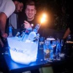Robin Leutner Instagram - Happy Weekend euch allen! 😍🍾🍻 Wir sehen uns morgen im @himmerichclub in Heinsberg😍🎉 Ich freu mich auf euch! 🙏 #djrobin #weekend #party #show #layla #bumsbar #rapunzel #party #ohrgasmus #himmerich #heinsberg #summerfieldbooking