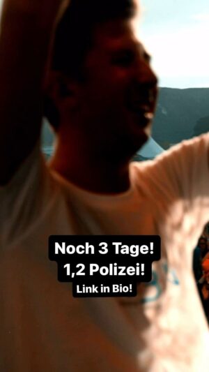 Robin Leutner Instagram - Noch 3 mal schlafen 😍
Die Neuauflage von 1,2 Polizei zusammen mit @abrissgebeat 🎉🙏
Jetzt Presafen! Den Link findet ihr in meiner Bio😍🙏
#djrobin #newmusic #new #12polizei #party #abrissgebeat #layla #bumsbar #rapunzel #mallorca #electro #feiern #summerfieldrecods